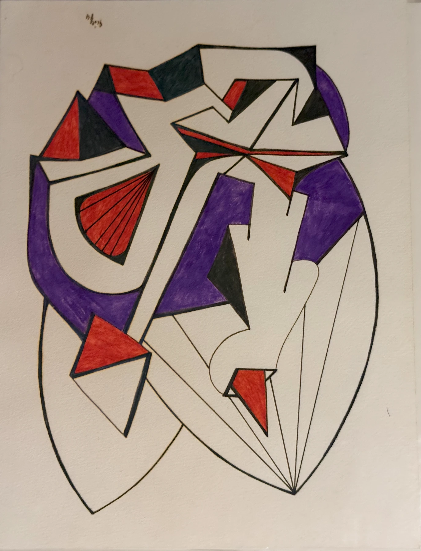 Violette, schwarze und rote Flächen teilen eine helle Mitte. Feine Umrisse halten Winkel und lange Kurven auseinander.