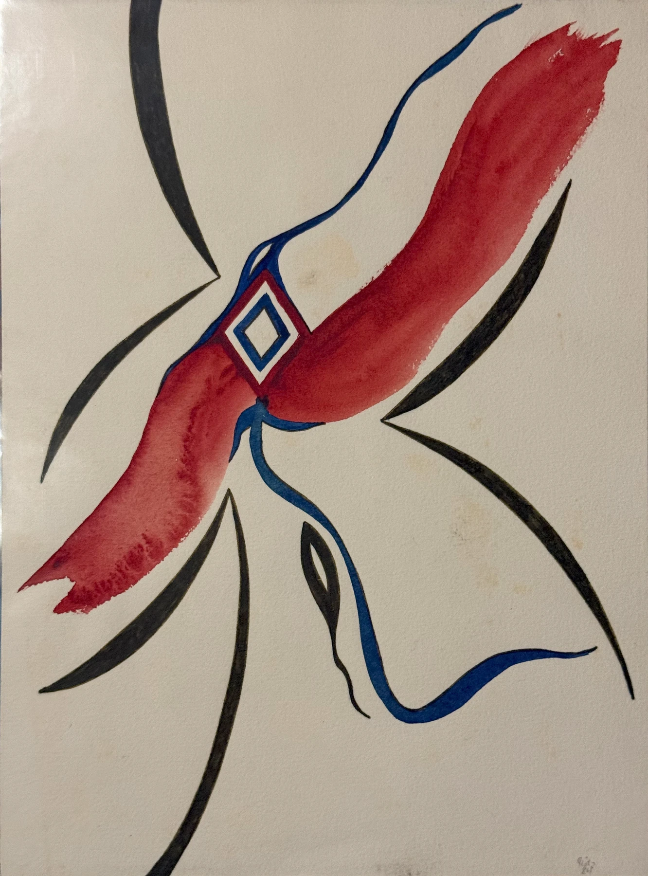 Ein roter Schwung kreuzt eine schmale Raute. Feine blaue und schwarze Linien reichen über die zentrale Form hinaus.